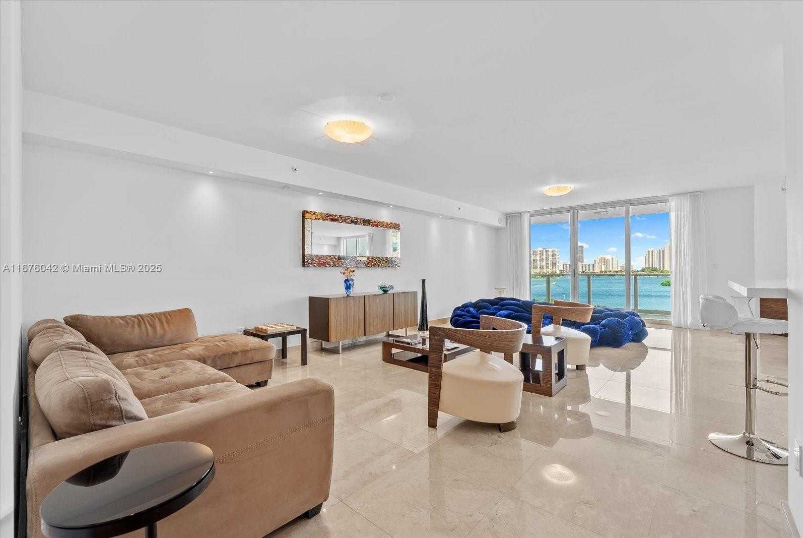 Small Image of 3301 NORTH EAST 183RD ST #707, Aventura Number 2