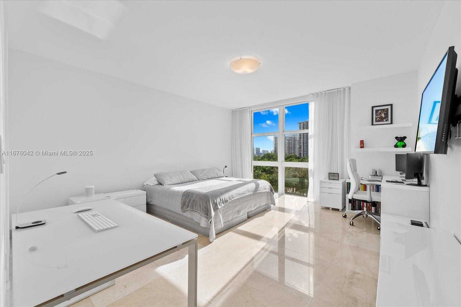 Small Image of 3301 NORTH EAST 183RD ST #707, Aventura Number 23