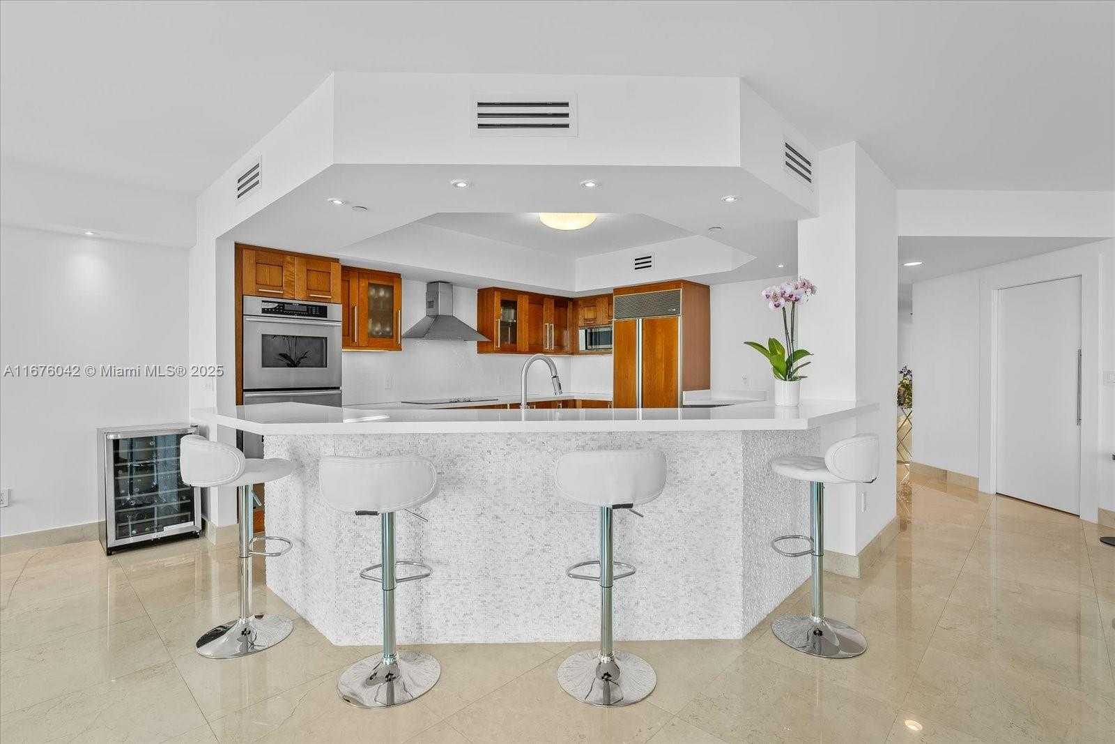 Small Image of 3301 NORTH EAST 183RD ST #707, Aventura Number 9