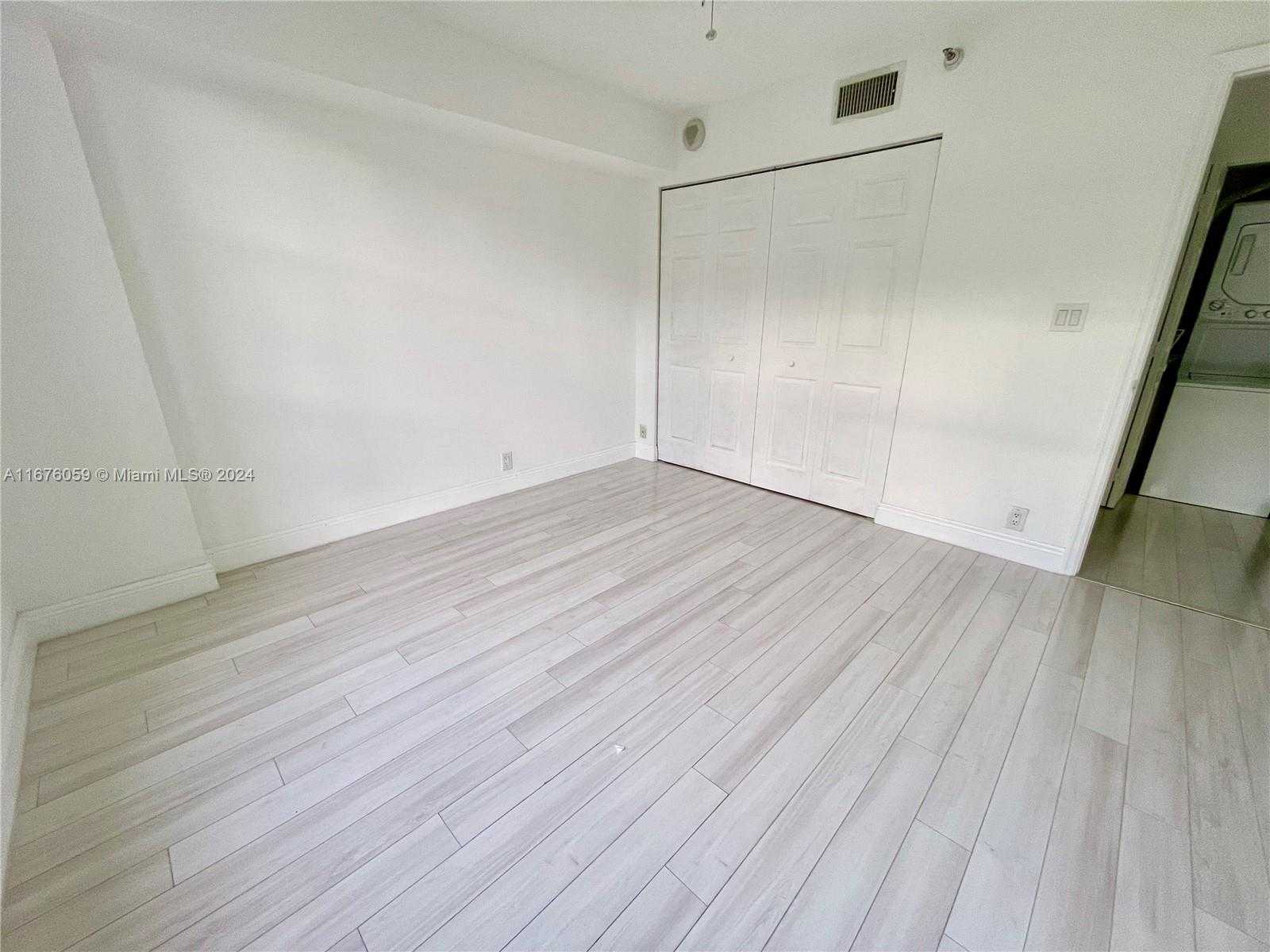 Small Image of 3530 MYSTIC POINTE DR #213, Aventura Number 10