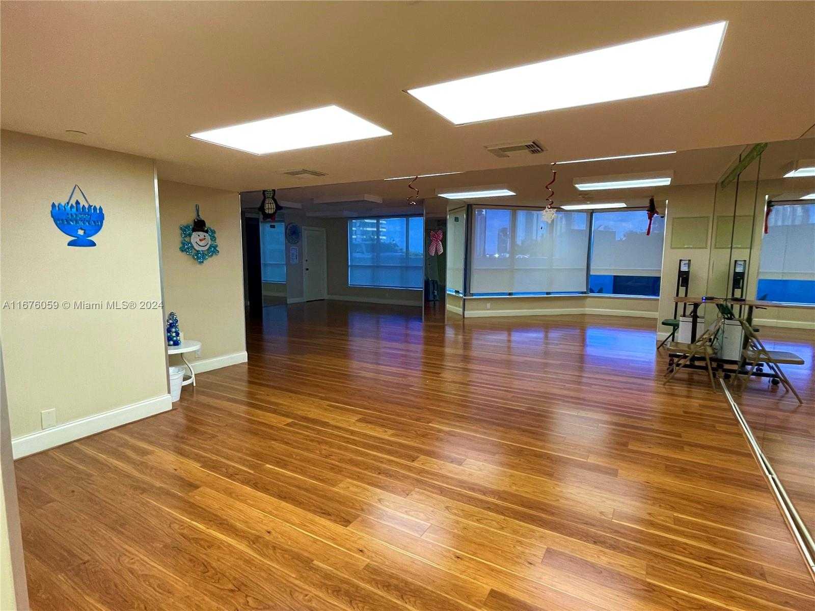 Small Image of 3530 MYSTIC POINTE DR #213, Aventura Number 23