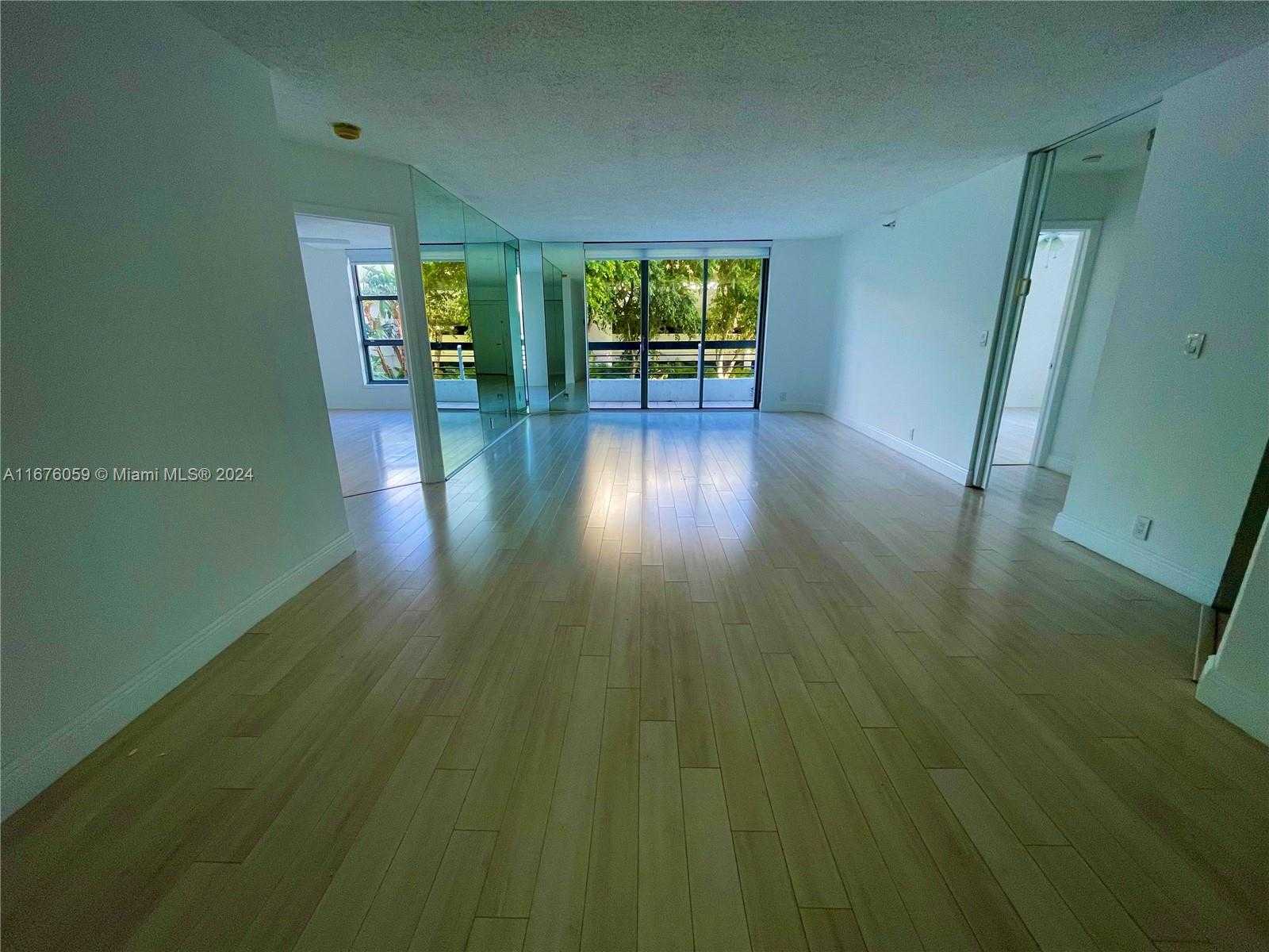 Small Image of 3530 MYSTIC POINTE DR #213, Aventura Number 3