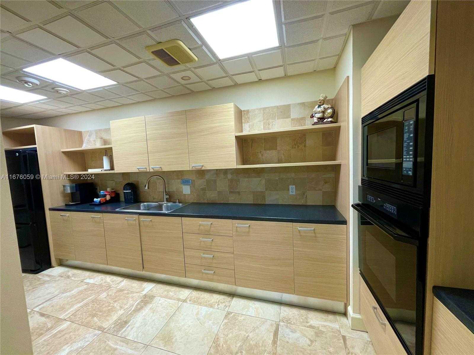 Small Image of 3530 MYSTIC POINTE DR #213, Aventura Number 33