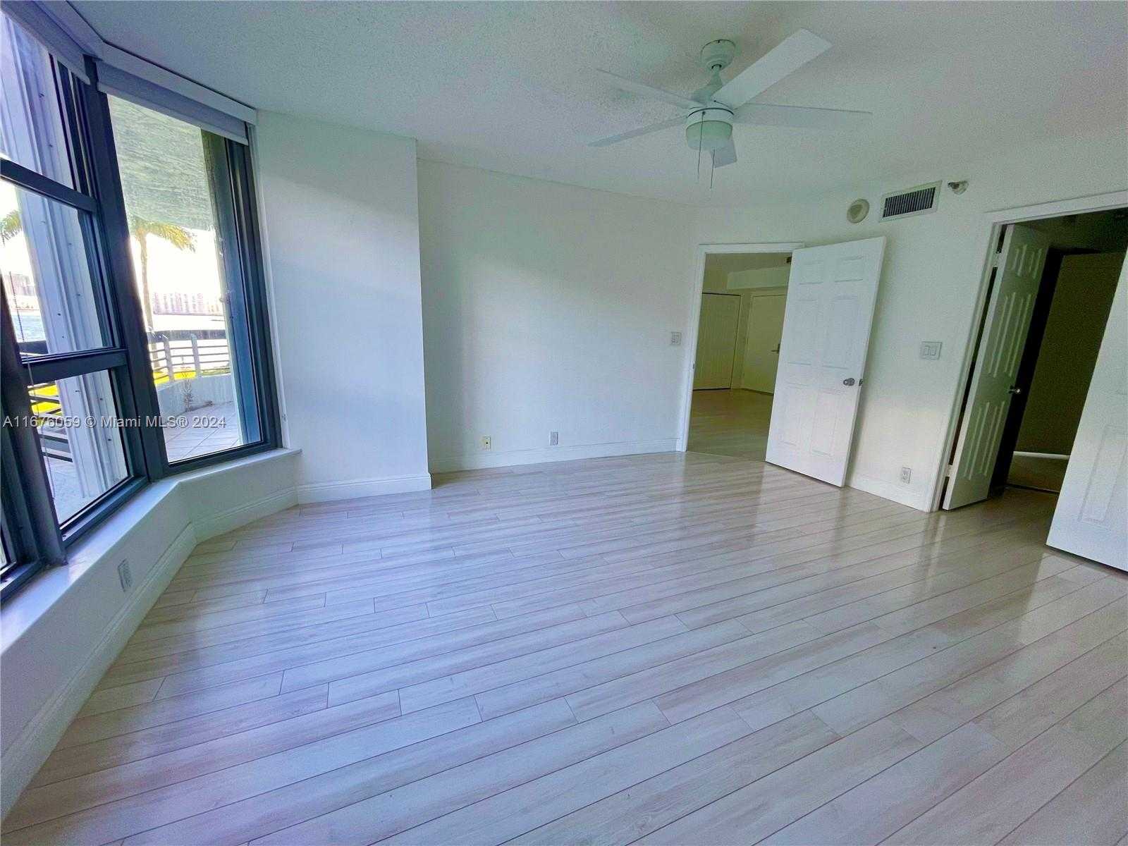 Small Image of 3530 MYSTIC POINTE DR #213, Aventura Number 6