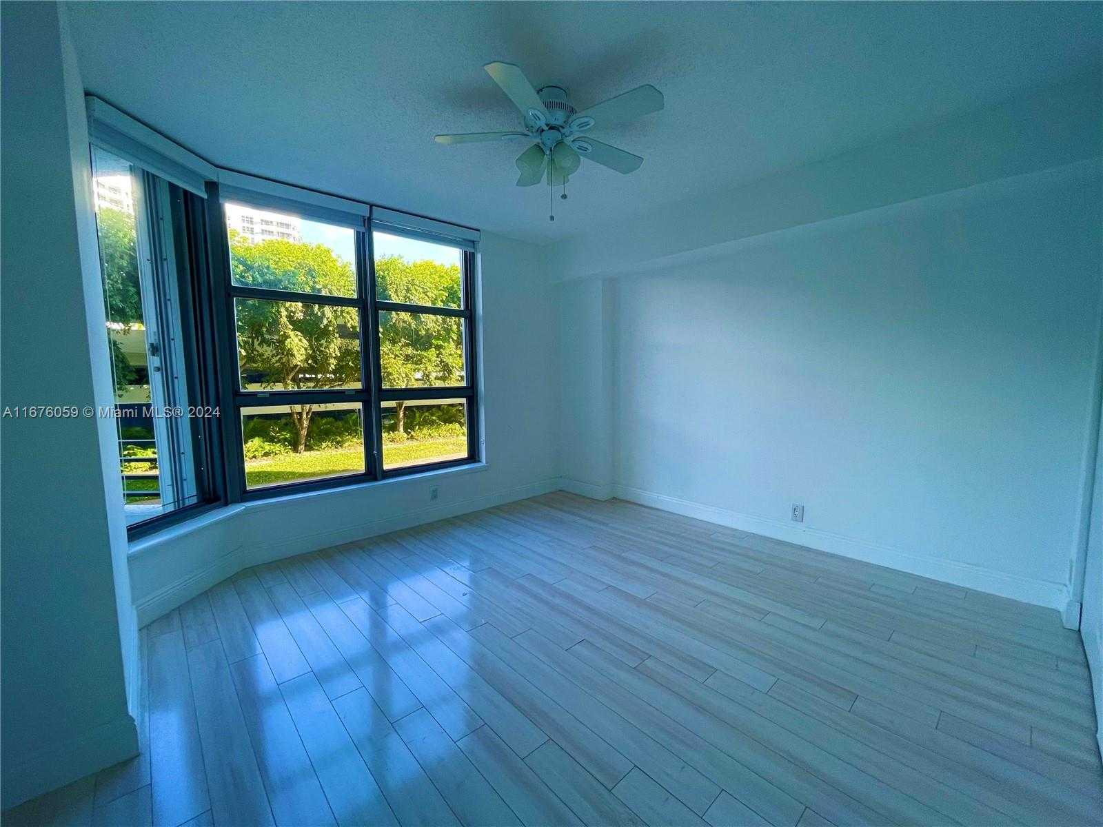 Small Image of 3530 MYSTIC POINTE DR #213, Aventura Number 8