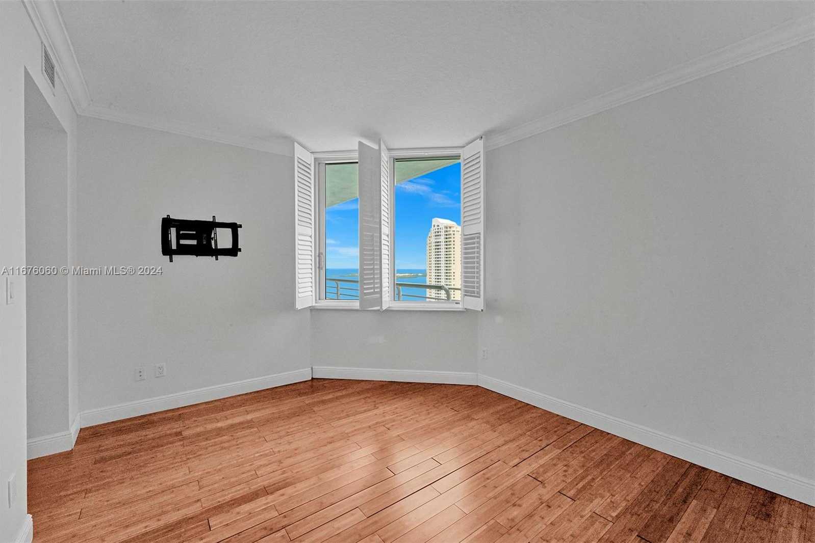 Small Image of 325 SOUTH BISCAYNE BLVD #3521, Miami Number 14