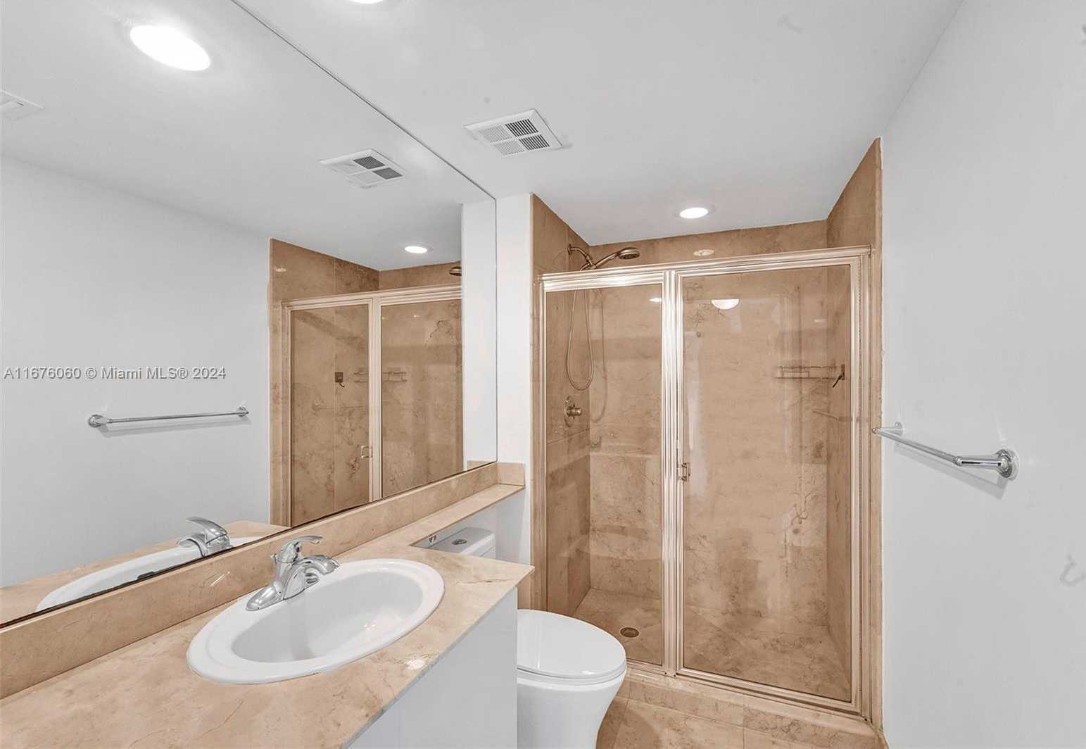 Small Image of 325 SOUTH BISCAYNE BLVD #3521, Miami Number 16