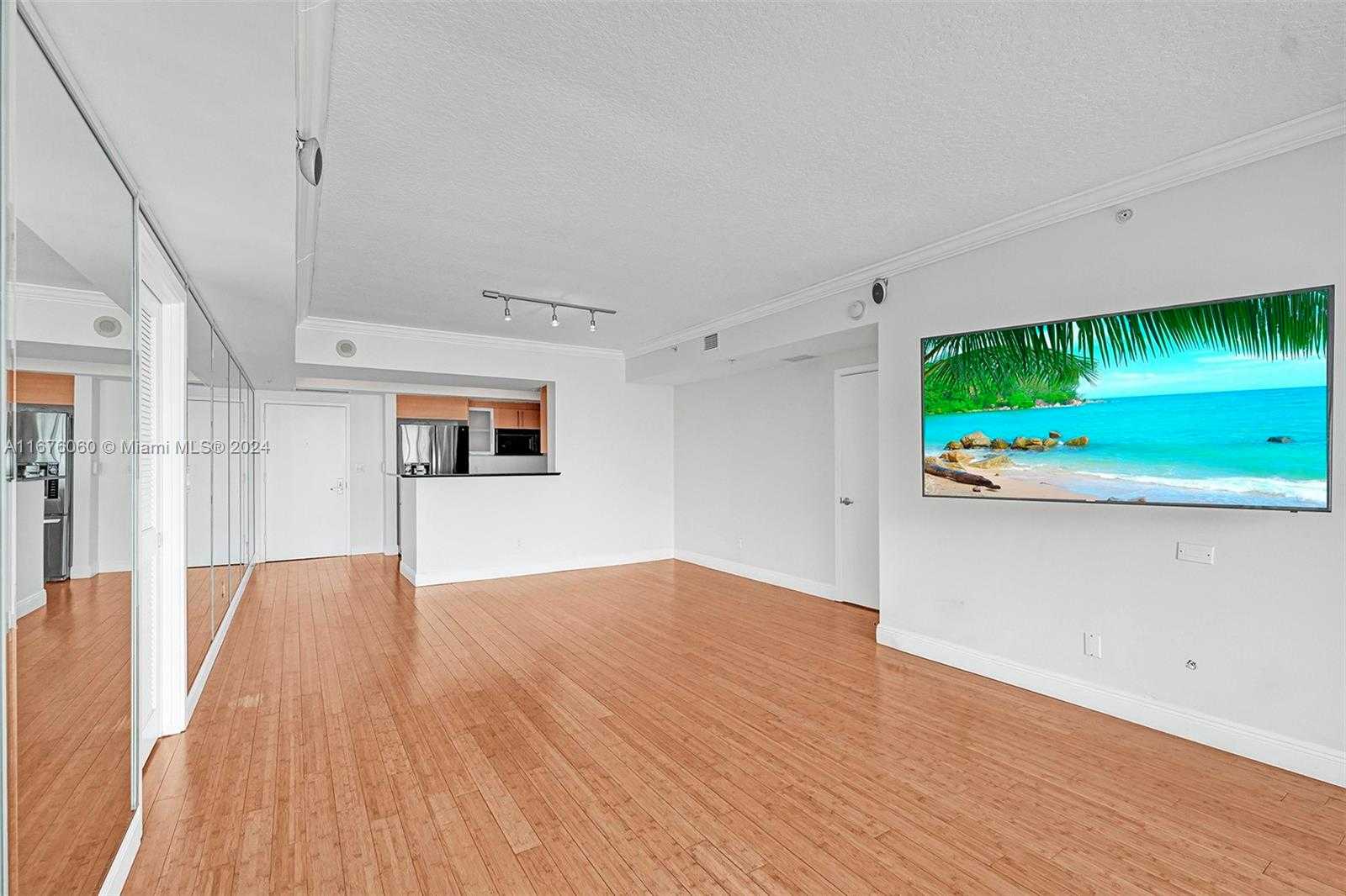 Small Image of 325 SOUTH BISCAYNE BLVD #3521, Miami Number 23