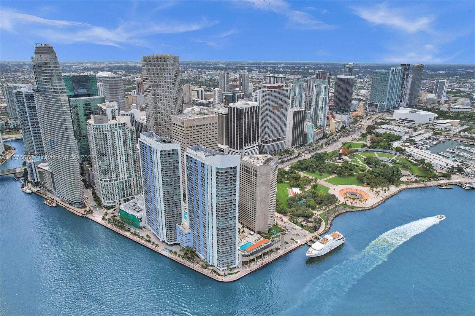 Small Image of 325 SOUTH BISCAYNE BLVD #3521, Miami Number 45