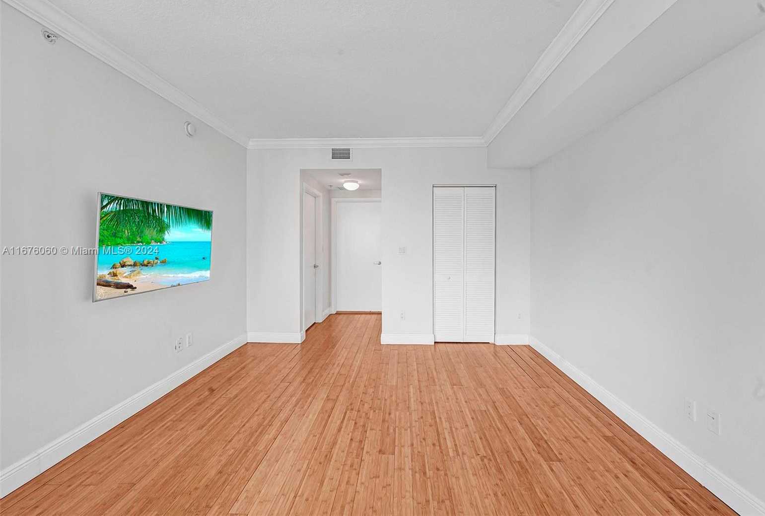 Small Image of 325 SOUTH BISCAYNE BLVD #3521, Miami Number 5