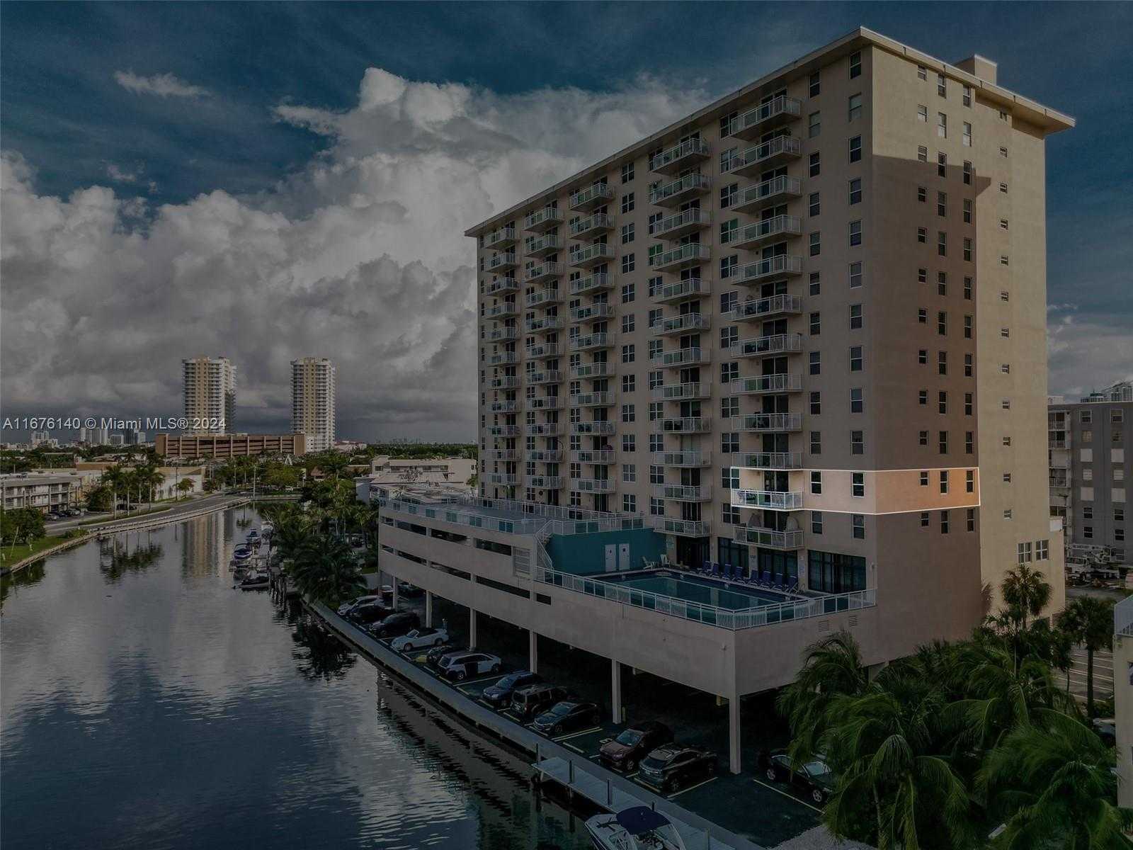 Small Image of 437 GOLDEN ISLES DR #5J, Hallandale Beach Number 24