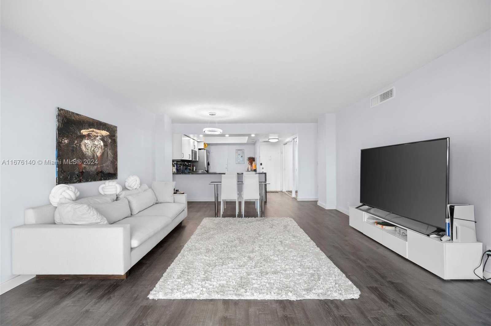 Small Image of 437 GOLDEN ISLES DR #5J, Hallandale Beach Number 5