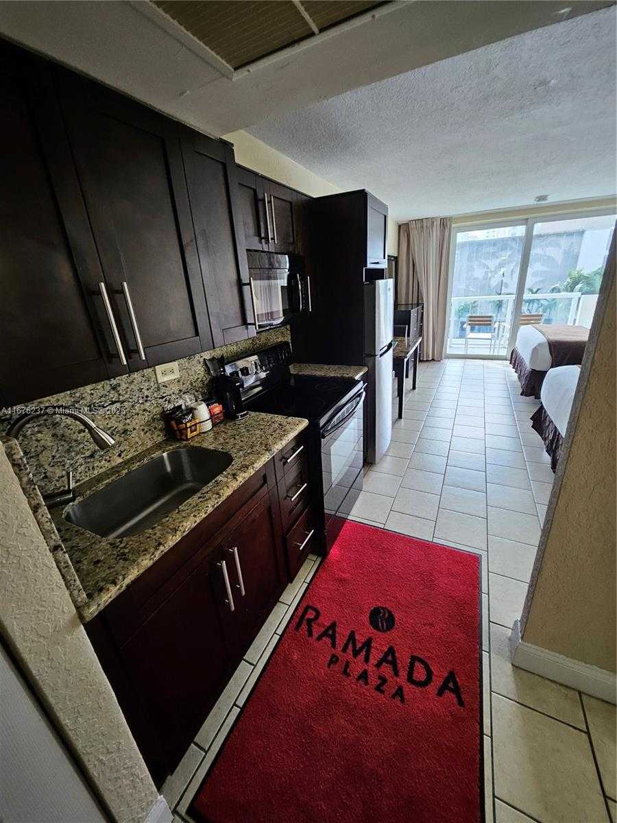 Small Image of 19201 COLLINS AVE #237, Sunny Isles Beach Number 34