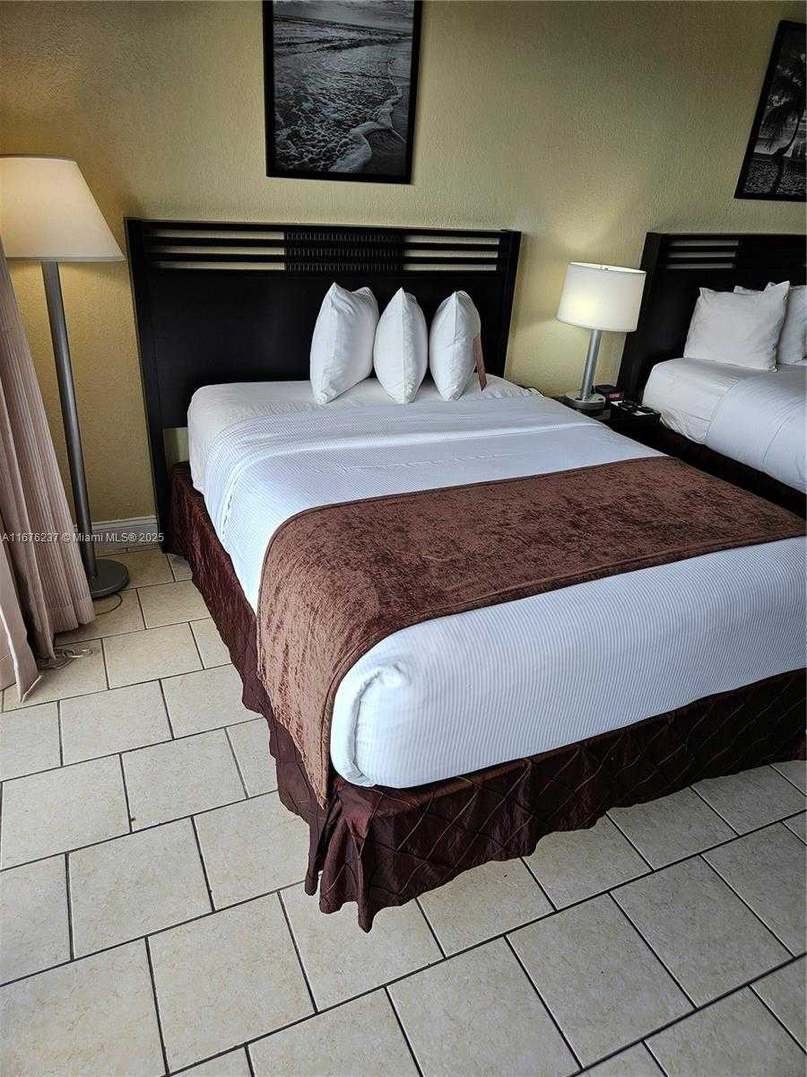 Small Image of 19201 COLLINS AVE #237, Sunny Isles Beach Number 36