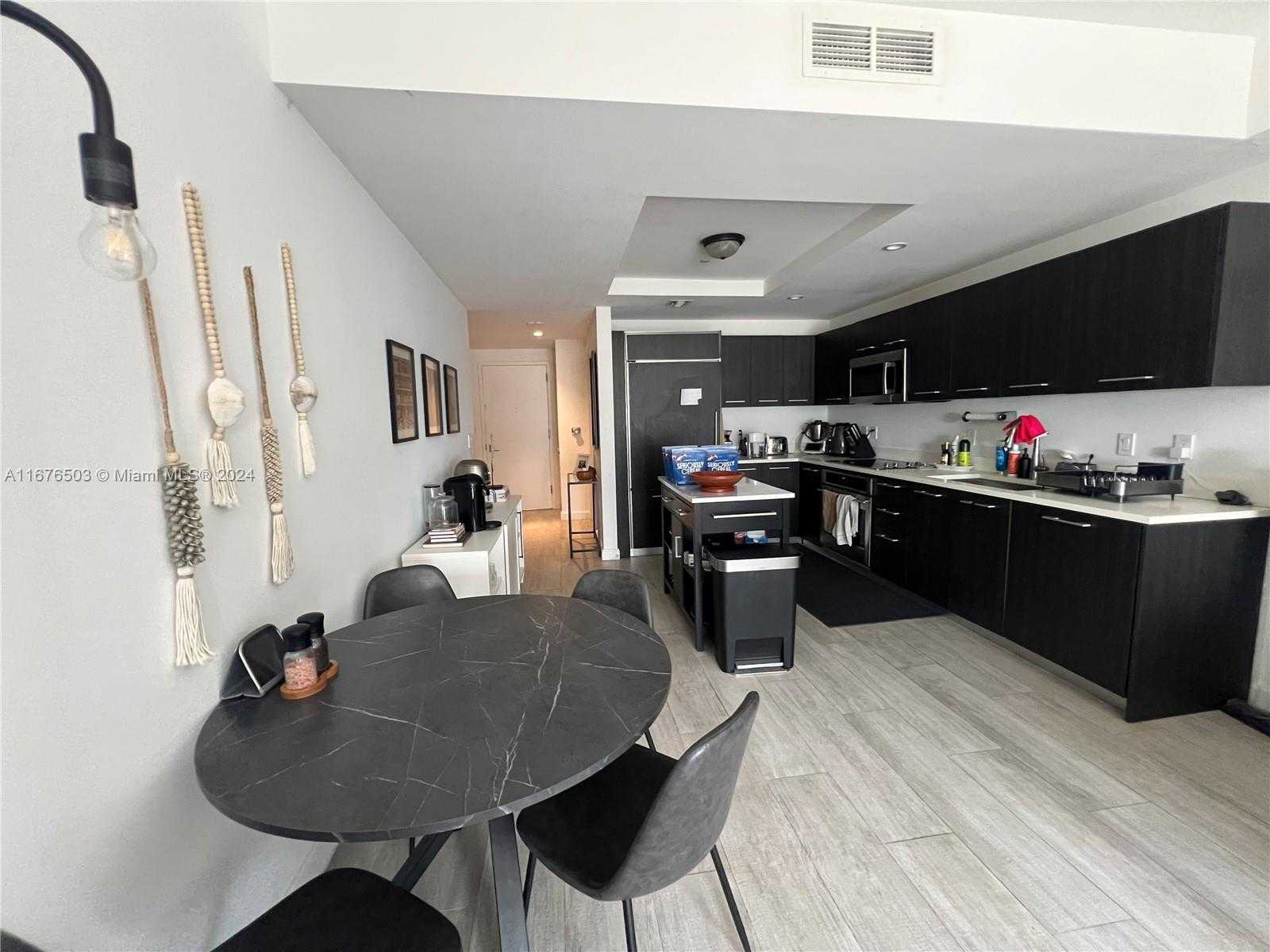 Small Image of 55 SOUTH WEST 9TH ST #1604, Miami Number 4