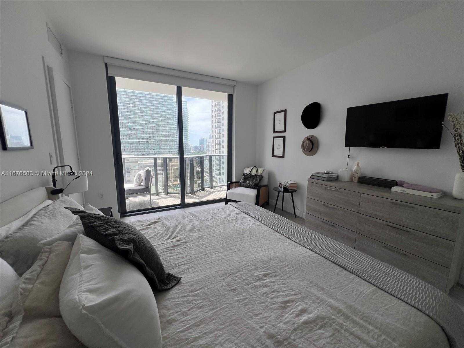 Small Image of 55 SOUTH WEST 9TH ST #1604, Miami Number 8