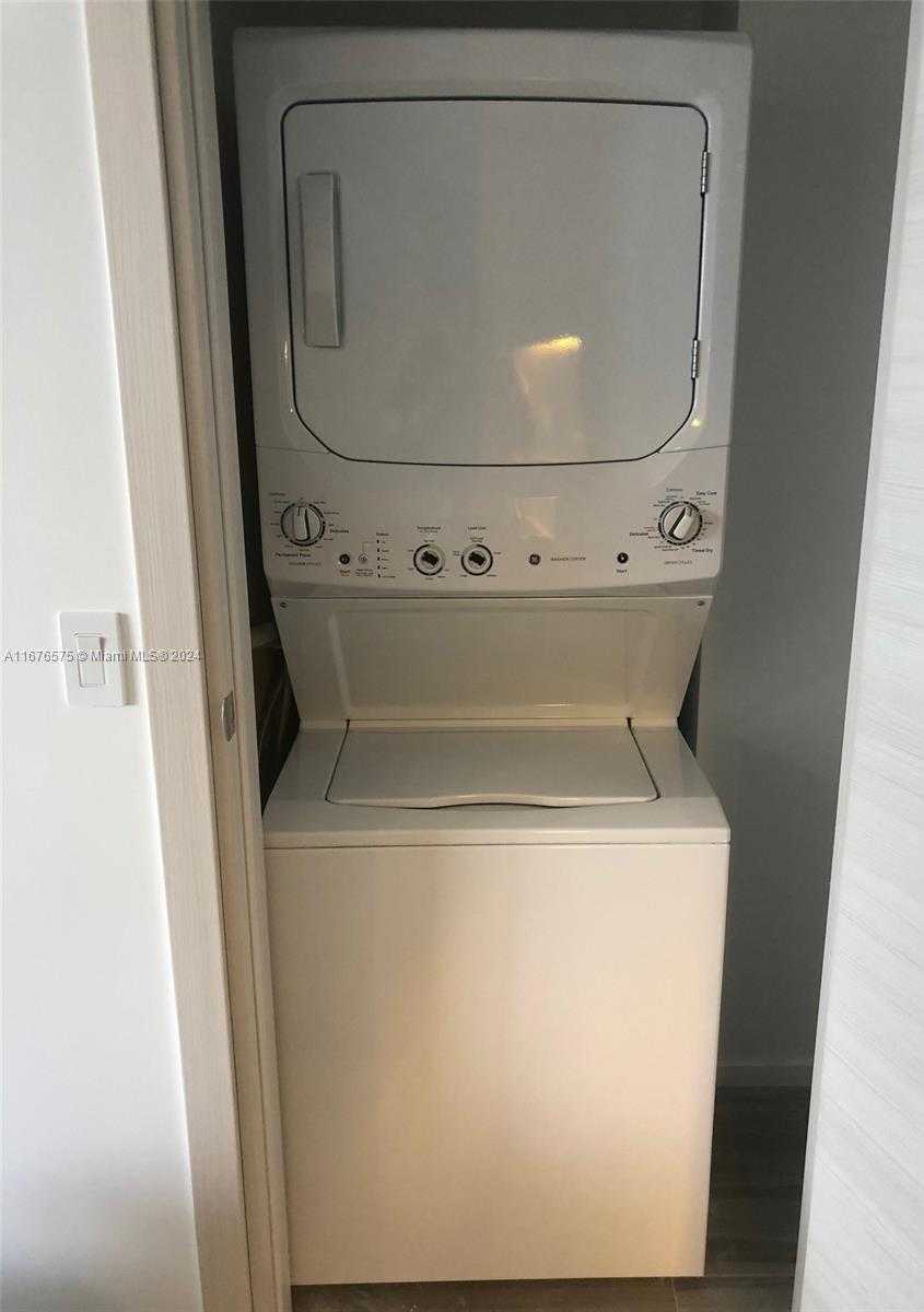 Small Image of 801 SOUTH MIAMI AVE #3903, Miami Number 12