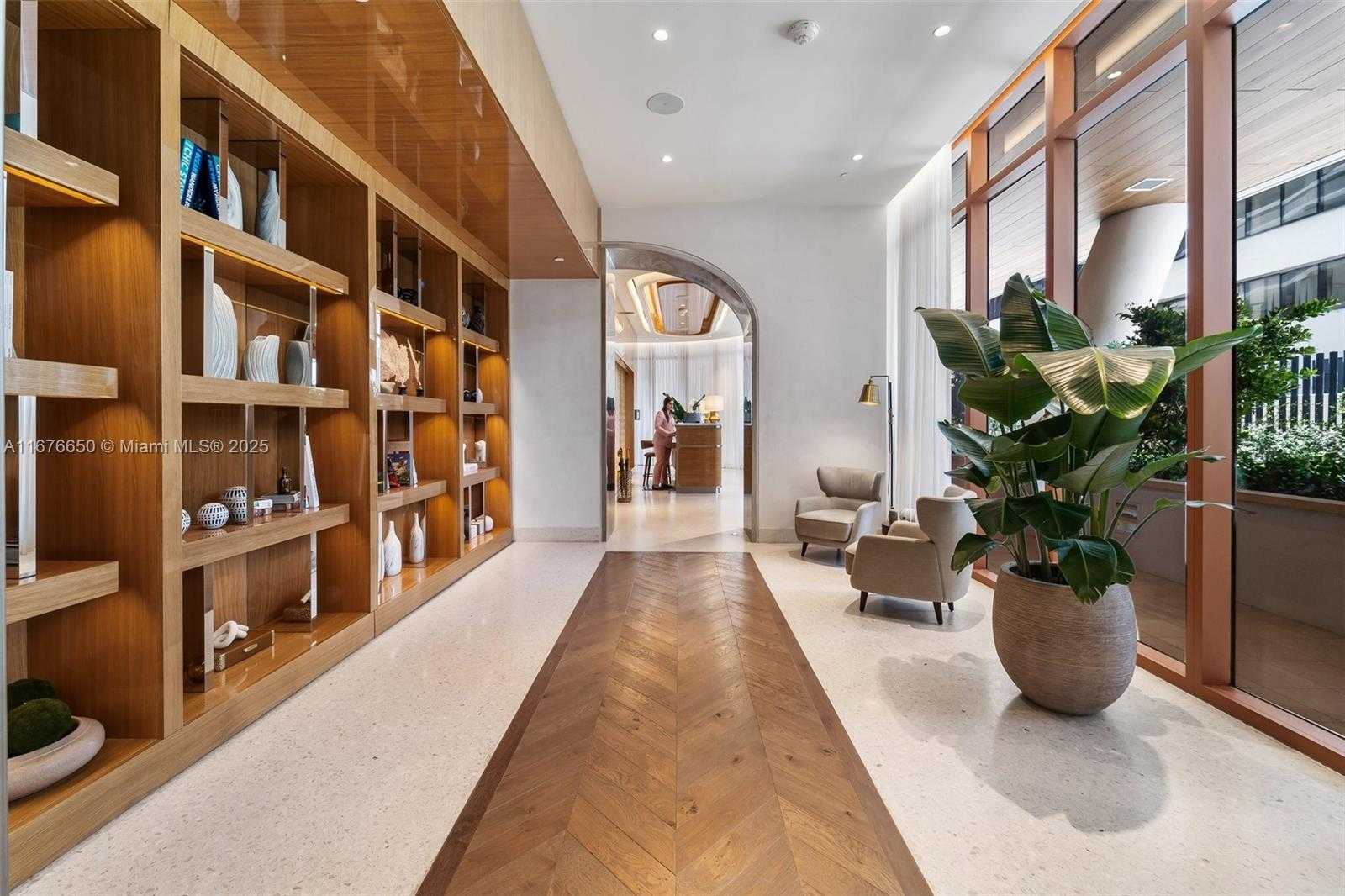 Small Image of 2678 TIGERTAIL AVE #2005, Coconut Grove Number 13