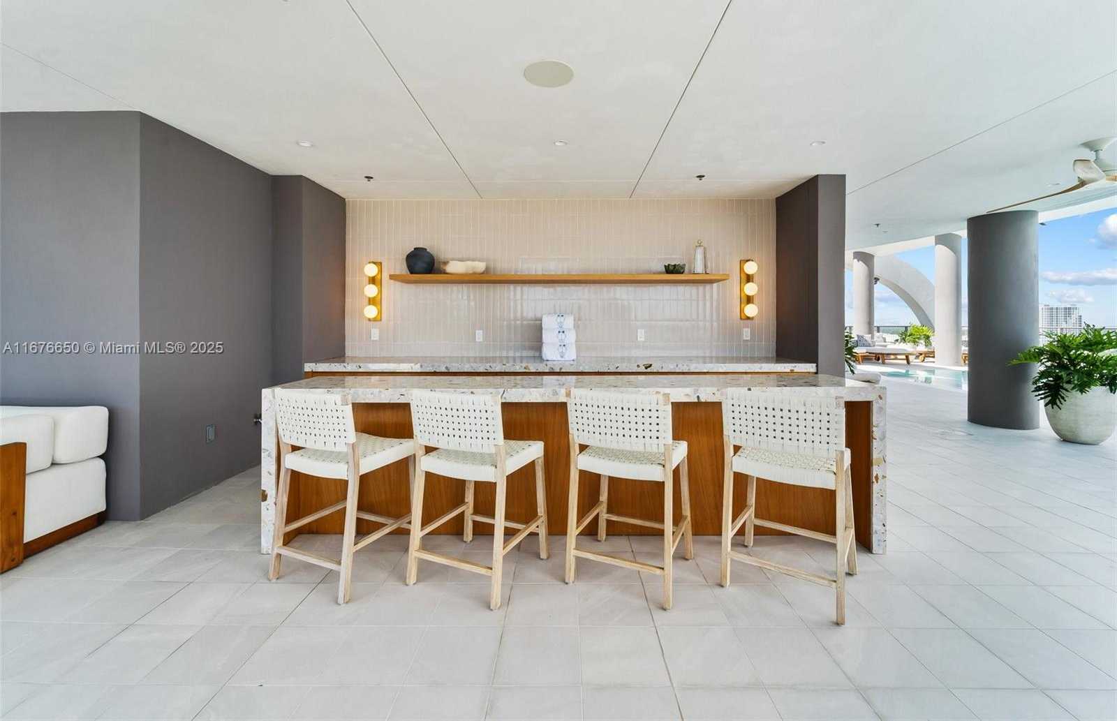 Small Image of 2678 TIGERTAIL AVE #2005, Coconut Grove Number 14