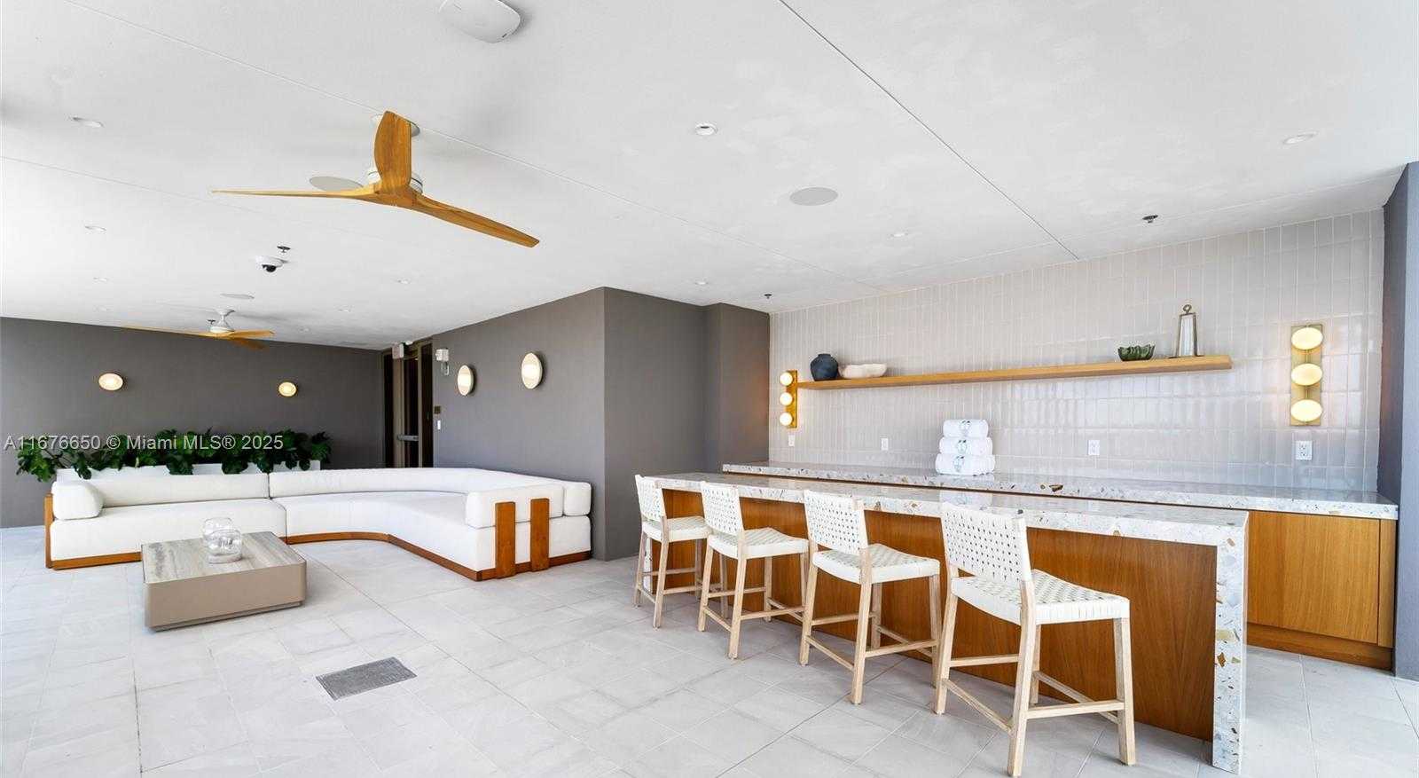Small Image of 2678 TIGERTAIL AVE #2005, Coconut Grove Number 15