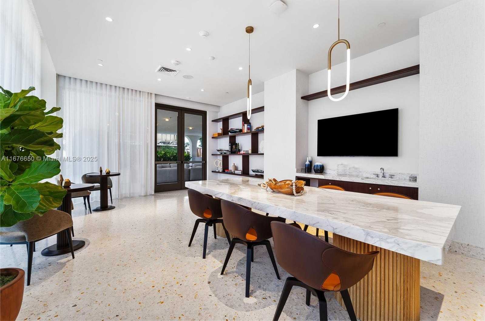 Small Image of 2678 TIGERTAIL AVE #2005, Coconut Grove Number 22