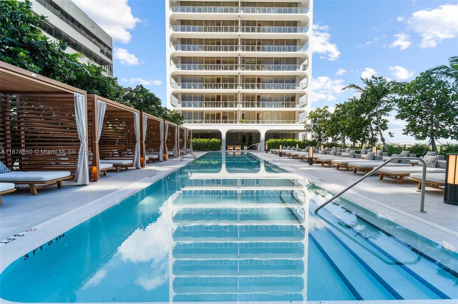 Small Image of 2678 TIGERTAIL AVE #2005, Coconut Grove Number 27