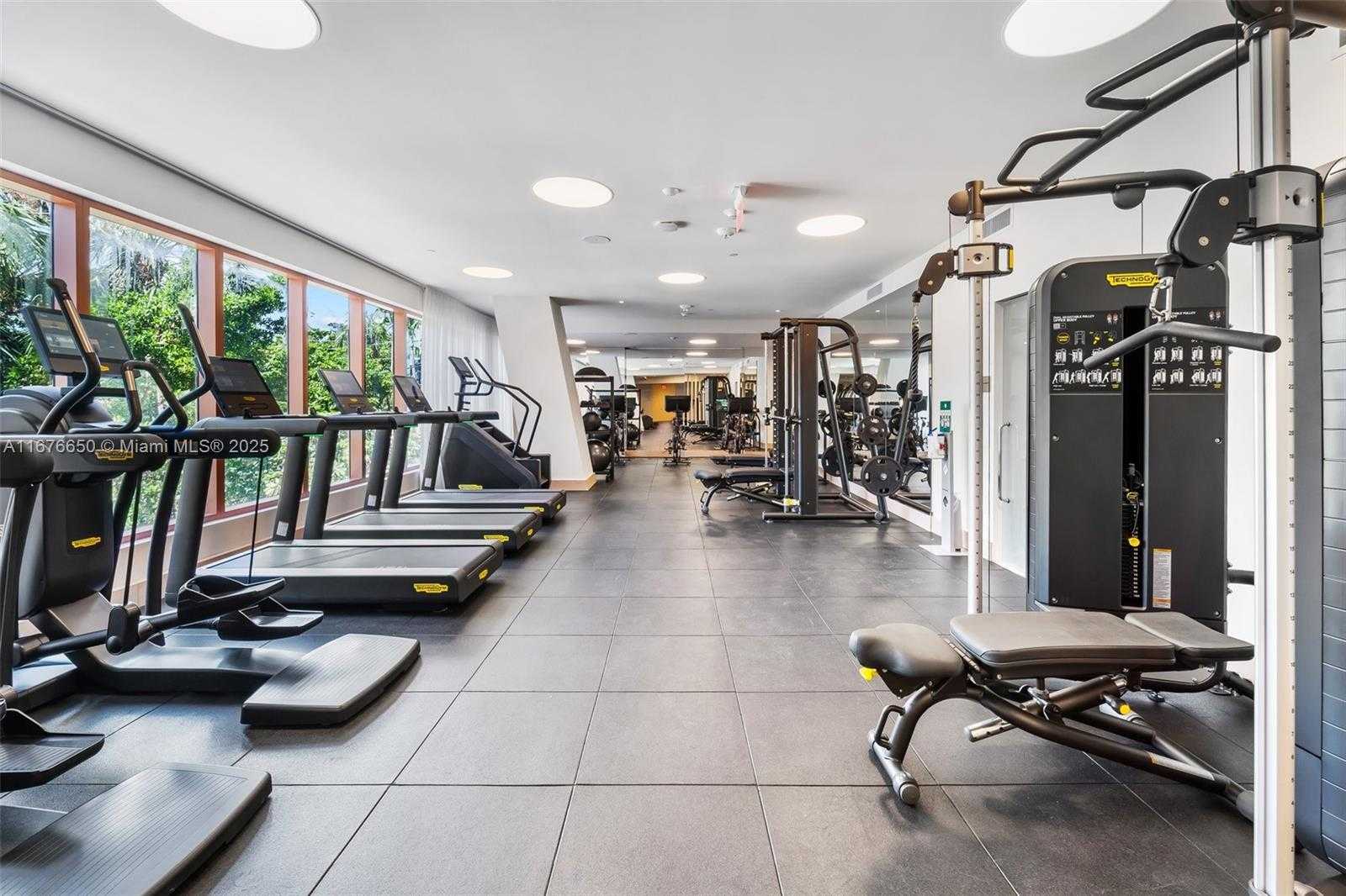 Small Image of 2678 TIGERTAIL AVE #2005, Coconut Grove Number 33