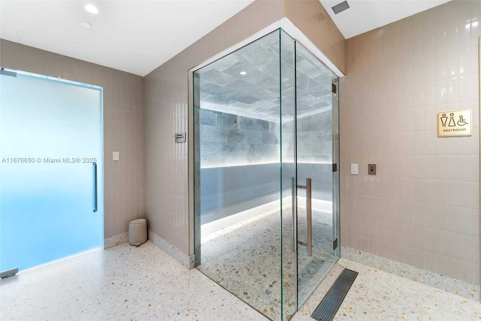 Small Image of 2678 TIGERTAIL AVE #2005, Coconut Grove Number 37
