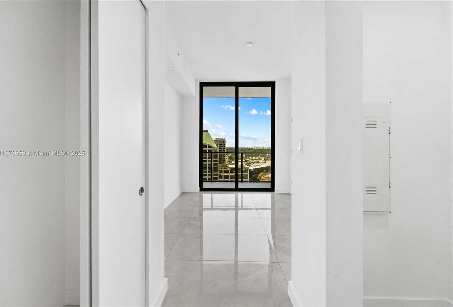 Small Image of 2678 TIGERTAIL AVE #2005, Coconut Grove Number 8