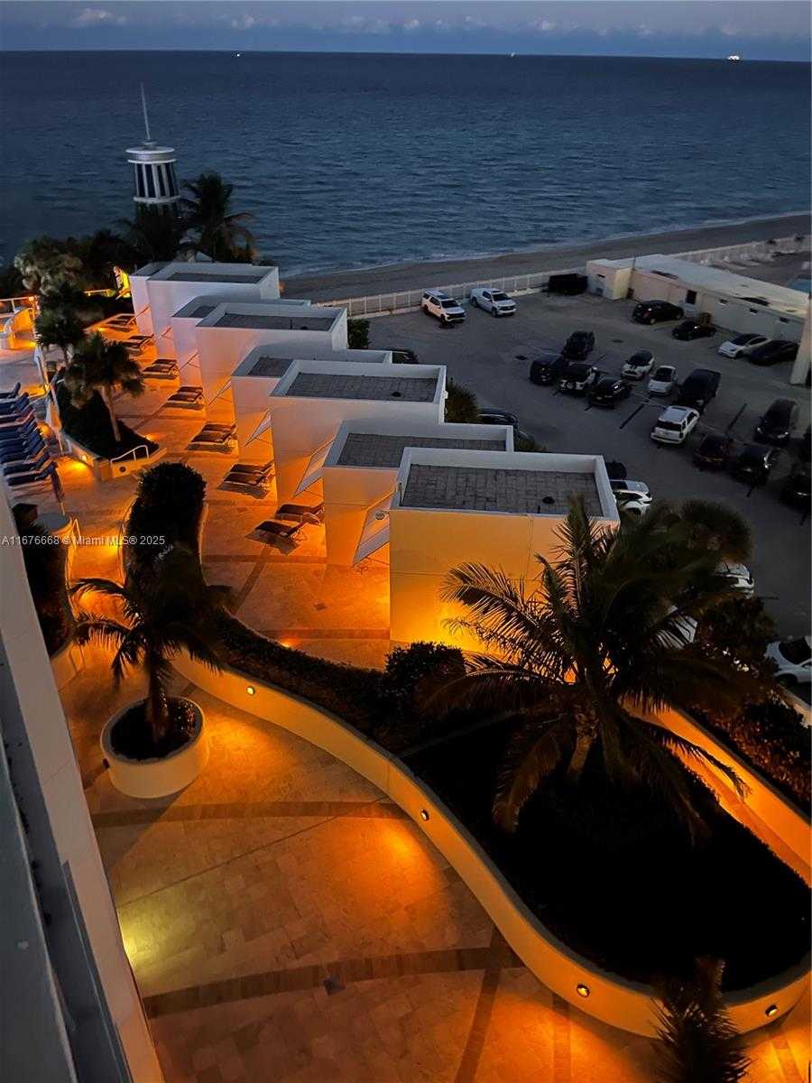 Small Image of 3101 SOUTH OCEAN DR #707, Hollywood Number 31