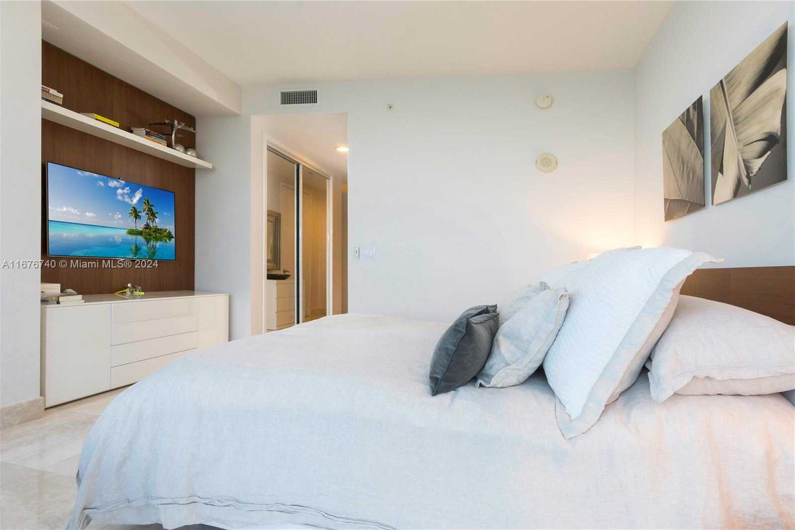 Small Image of 18201 COLLINS AVE #4208, Sunny Isles Beach Number 21