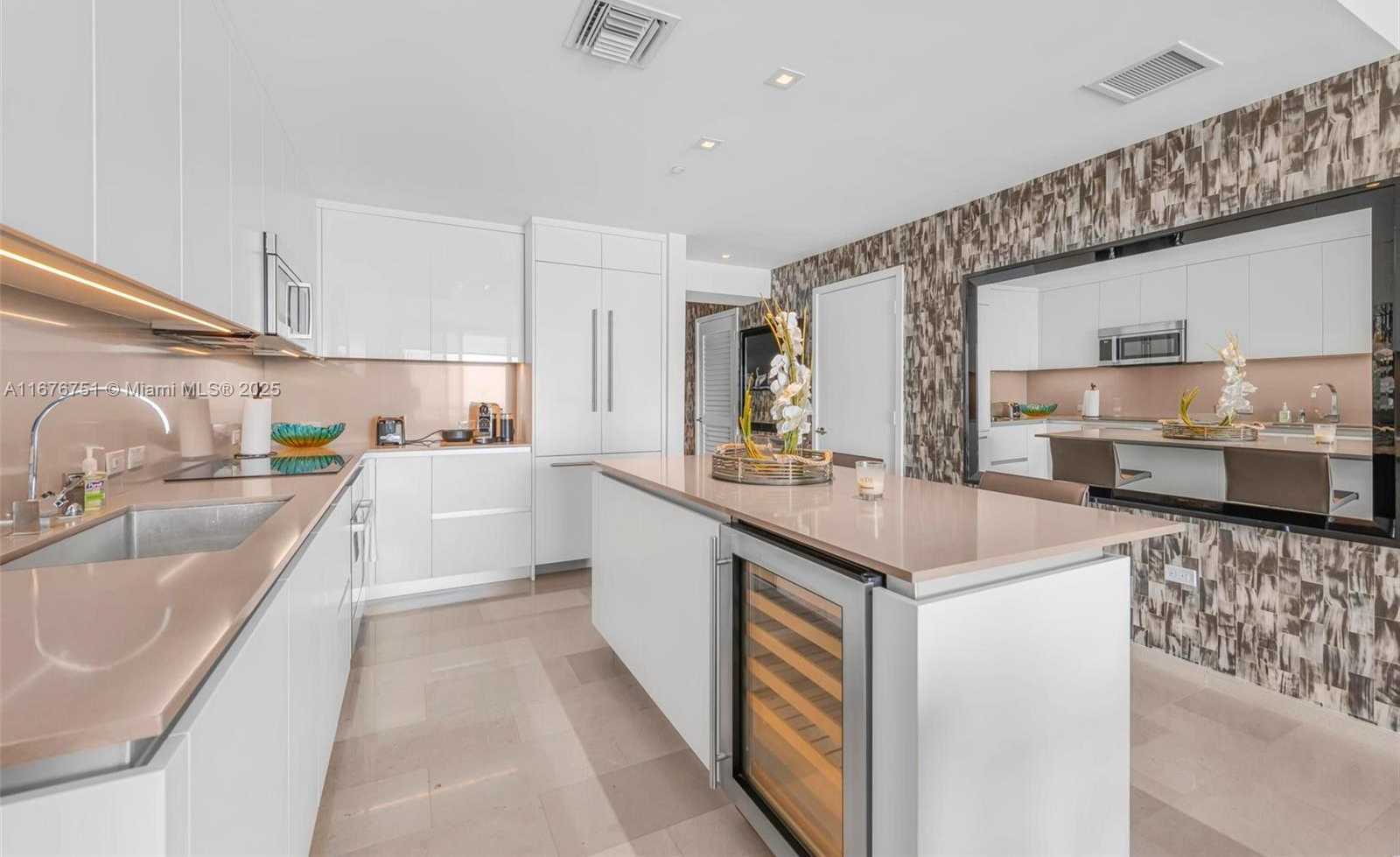 Small Image of 88 SOUTH WEST 7TH ST #3806, Miami Number 11