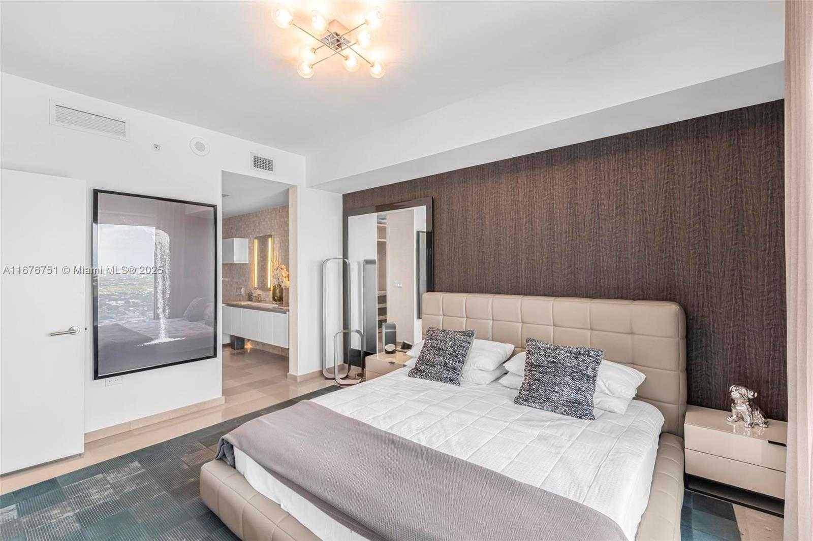 Small Image of 88 SOUTH WEST 7TH ST #3806, Miami Number 16