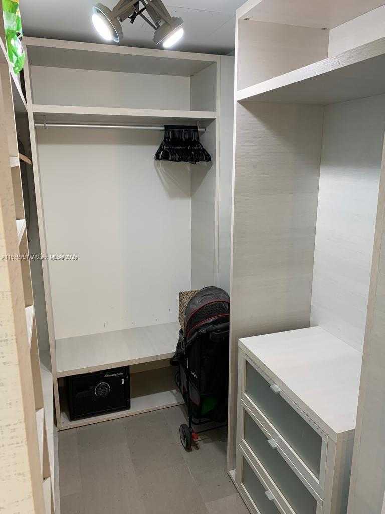 Small Image of 88 SOUTH WEST 7TH ST #3806, Miami Number 39