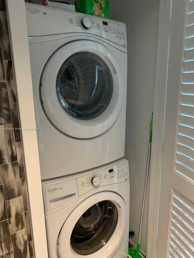 Small Image of 88 SOUTH WEST 7TH ST #3806, Miami Number 40