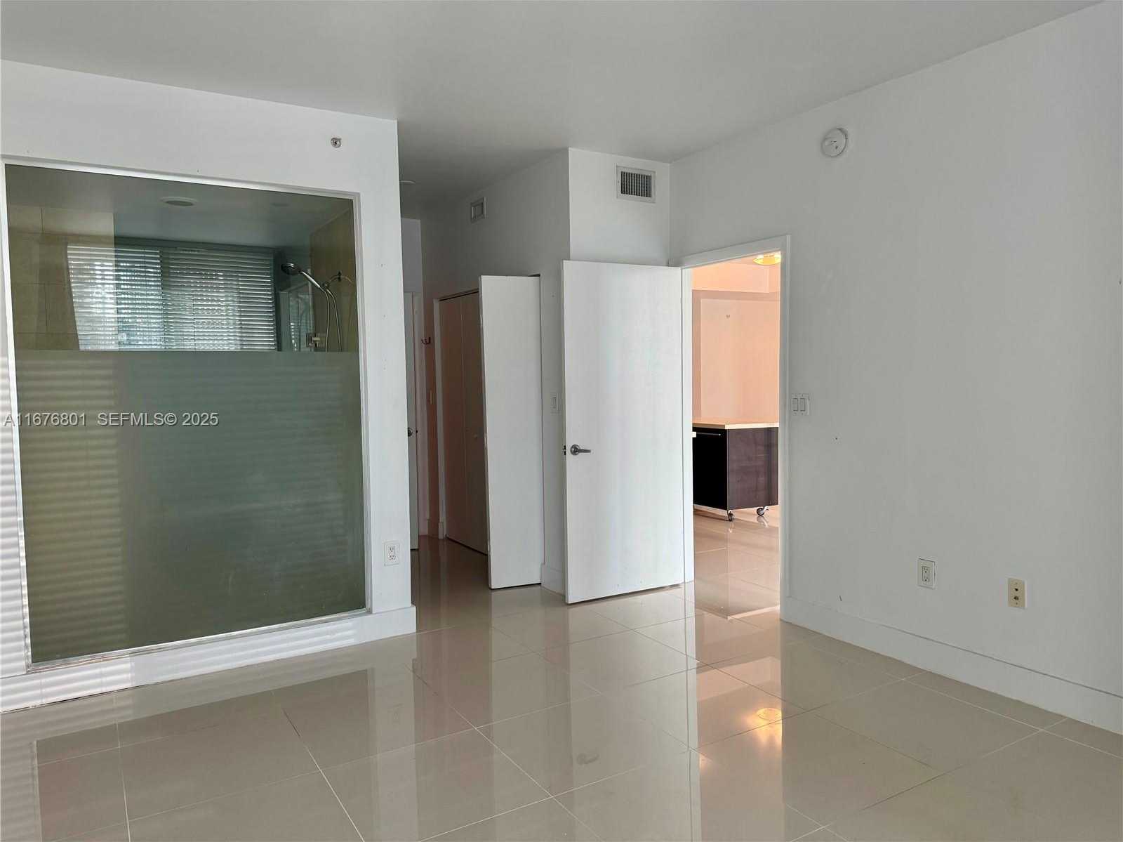 Small Image of 90 SOUTH WEST 3 ST #1416, Miami Number 23