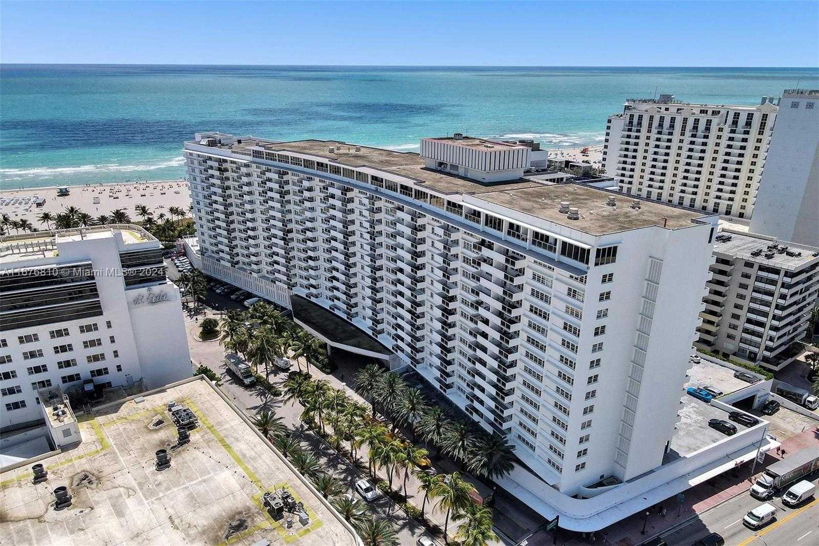 Small Image of 100 Lincoln Rd, Miami Beach, FL 33139, USA Number 12