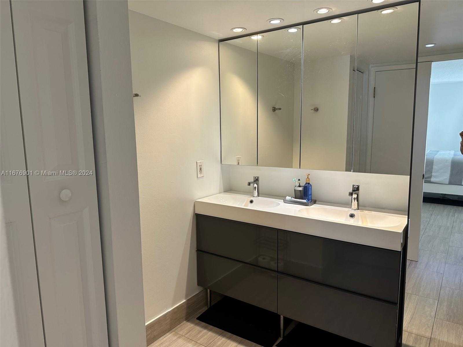 Small Image of 3300 NORTH EAST 192ND ST #414, Aventura Number 23