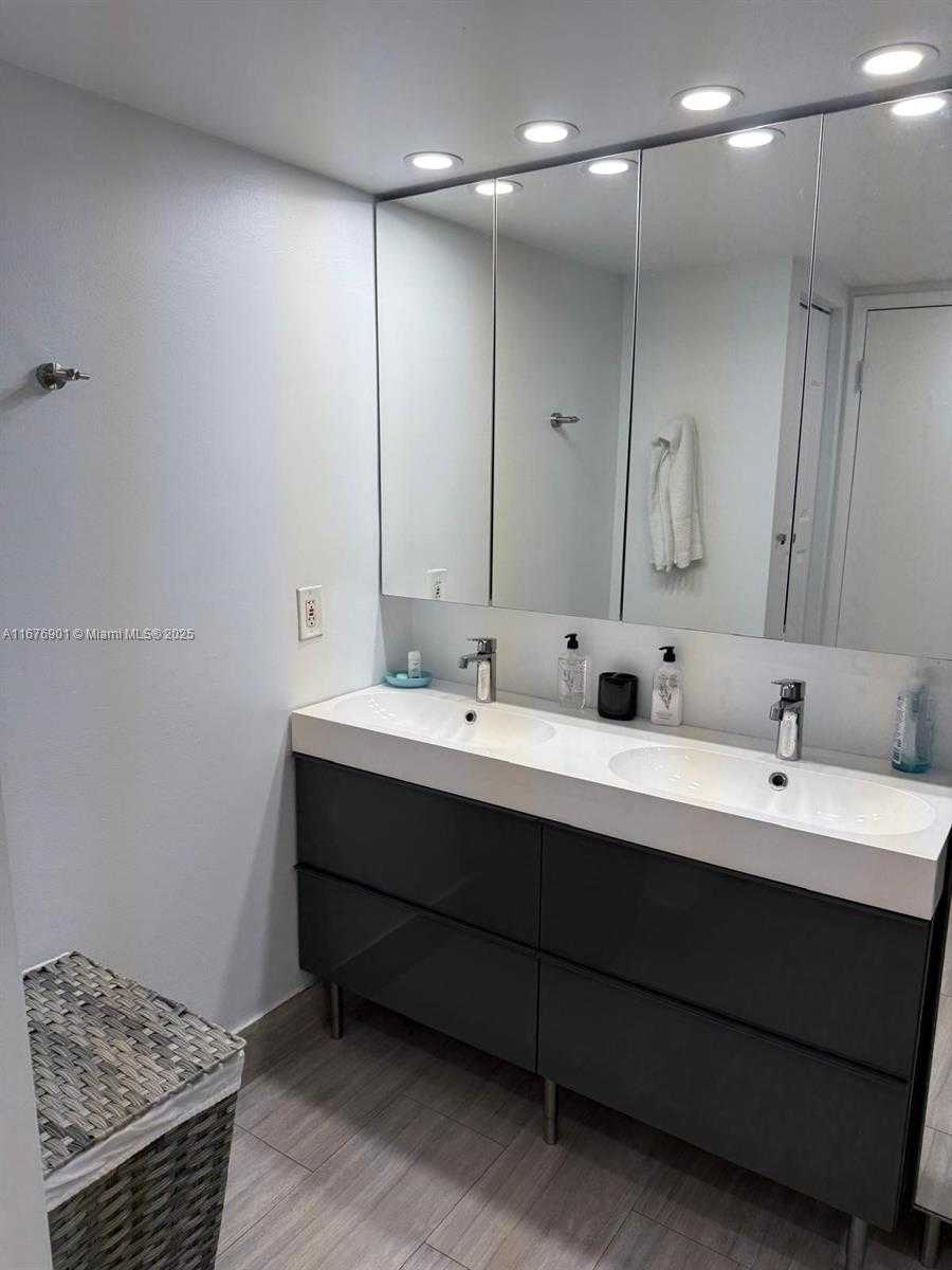 Small Image of 3300 NORTH EAST 192ND ST #414, Aventura Number 43