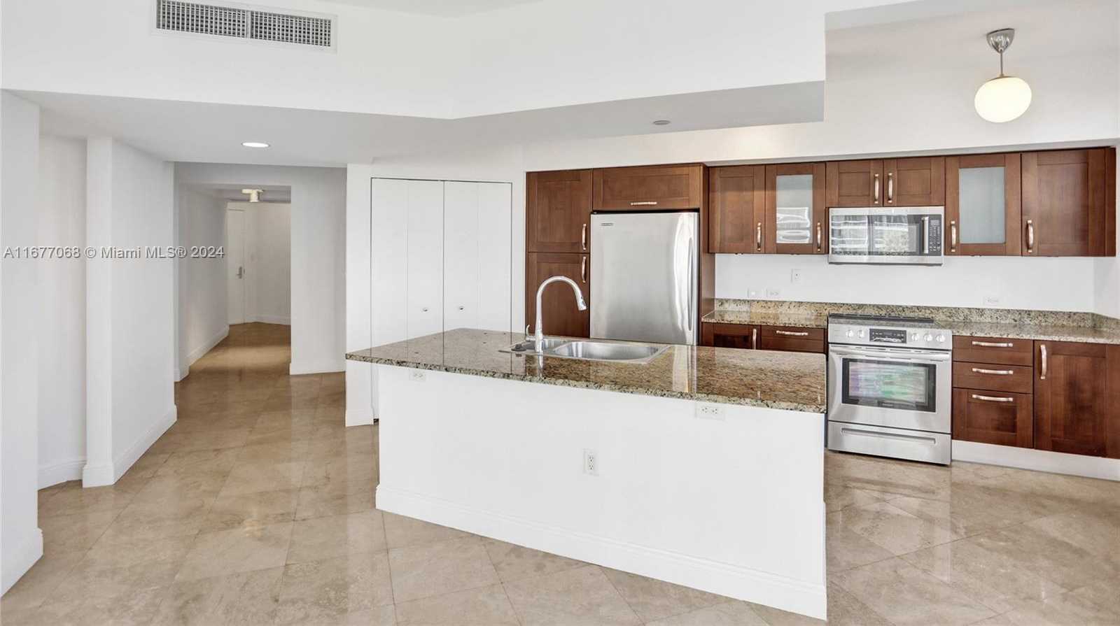 Small Image of 20000 EAST COUNTRY CLUB DR #616, Aventura Number 10