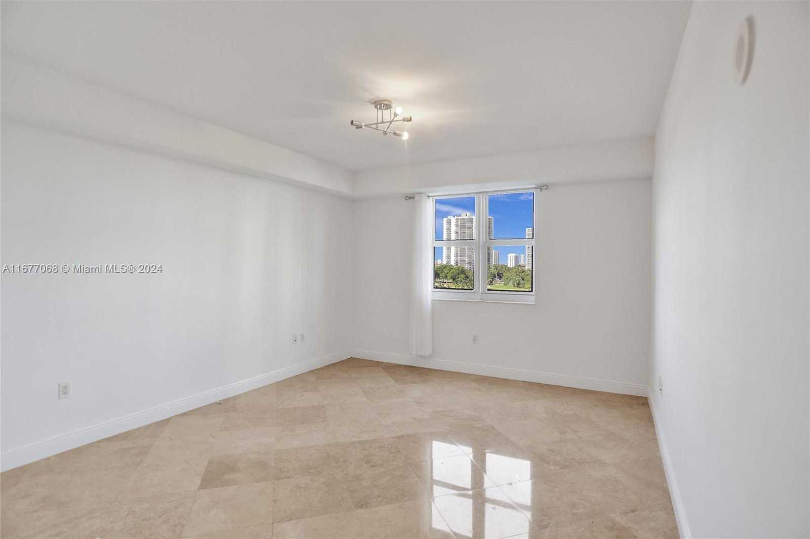Small Image of 20000 EAST COUNTRY CLUB DR #616, Aventura Number 12