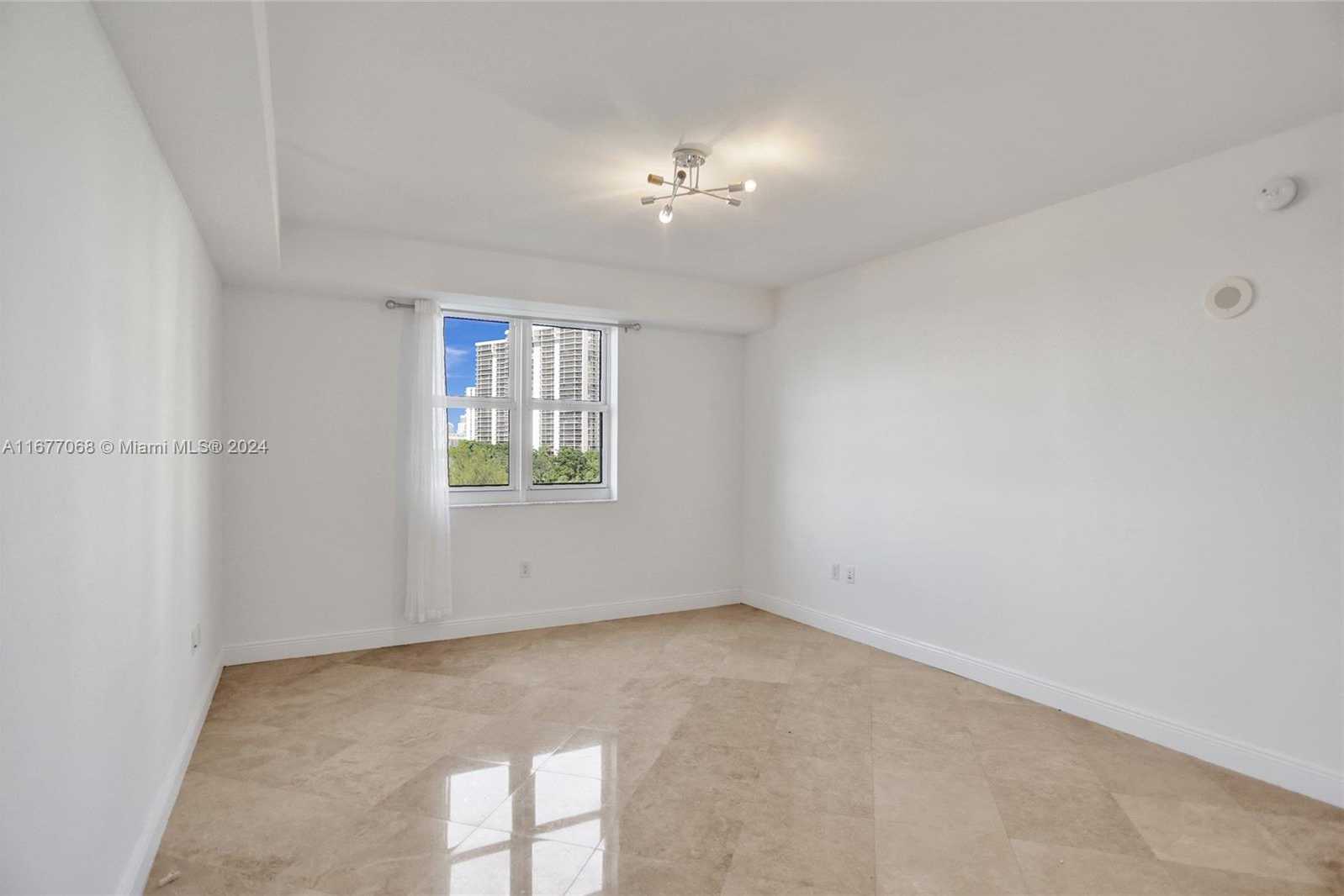 Small Image of 20000 EAST COUNTRY CLUB DR #616, Aventura Number 13