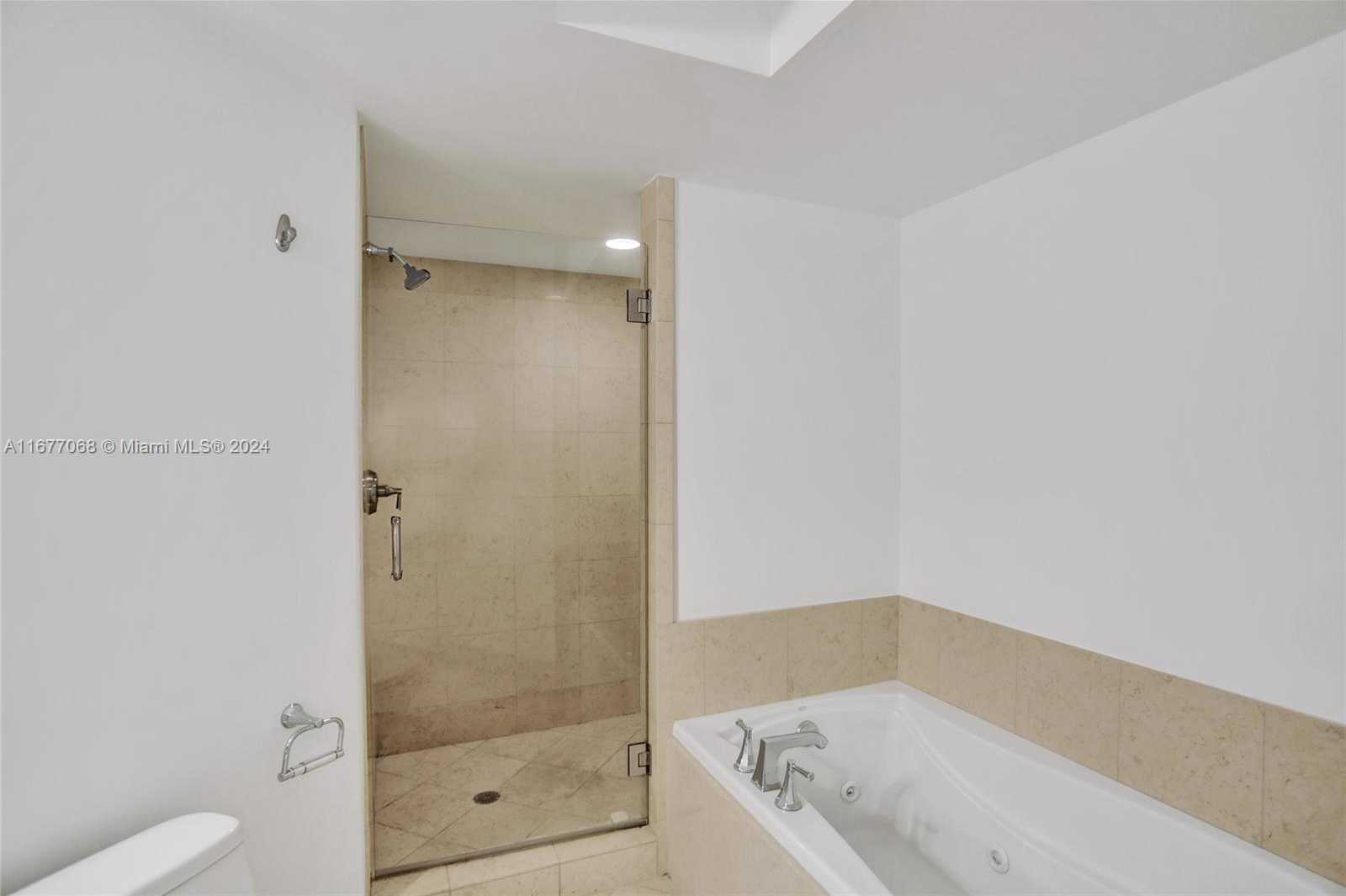 Small Image of 20000 EAST COUNTRY CLUB DR #616, Aventura Number 17