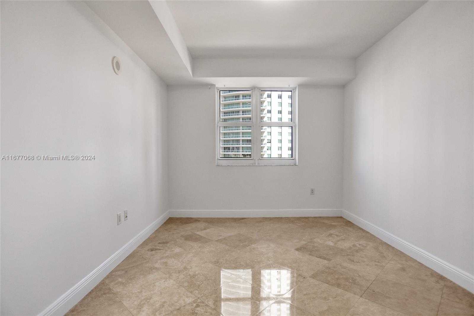 Small Image of 20000 EAST COUNTRY CLUB DR #616, Aventura Number 19