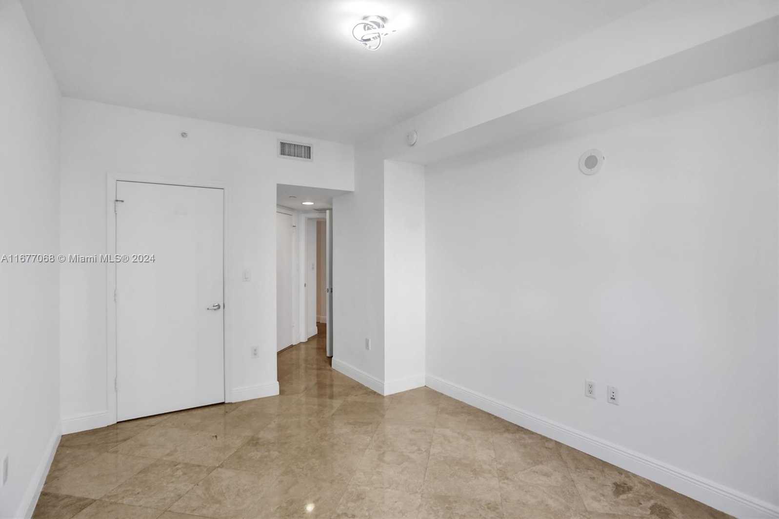 Small Image of 20000 EAST COUNTRY CLUB DR #616, Aventura Number 23