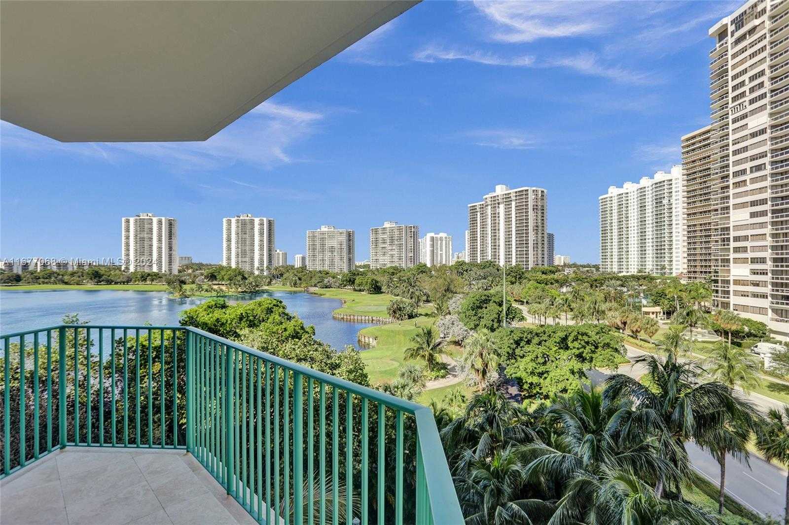 Small Image of 20000 EAST COUNTRY CLUB DR #616, Aventura Number 3