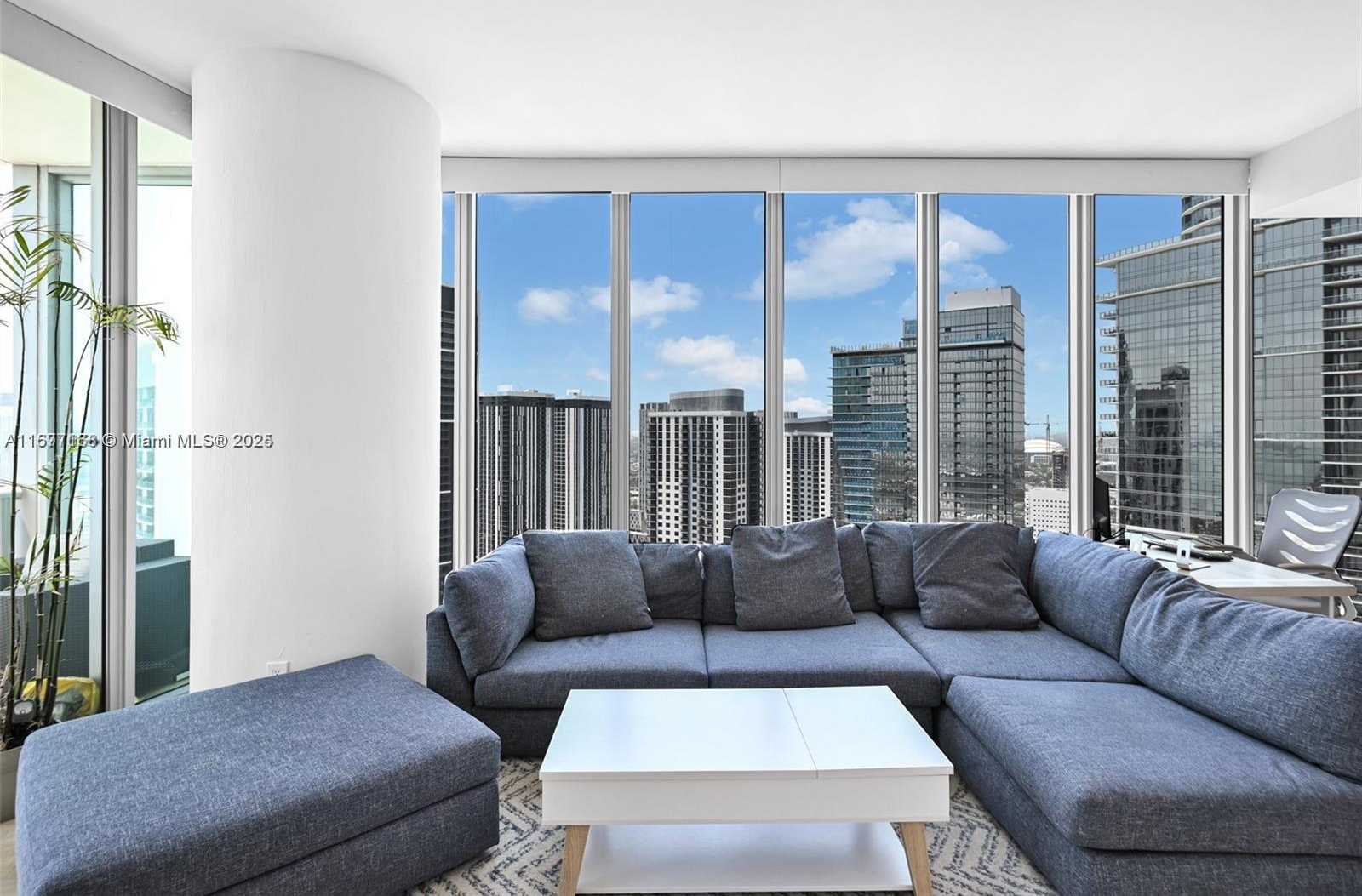 Small Image of 888 BISCAYNE BLVD #4401, Miami Number 10