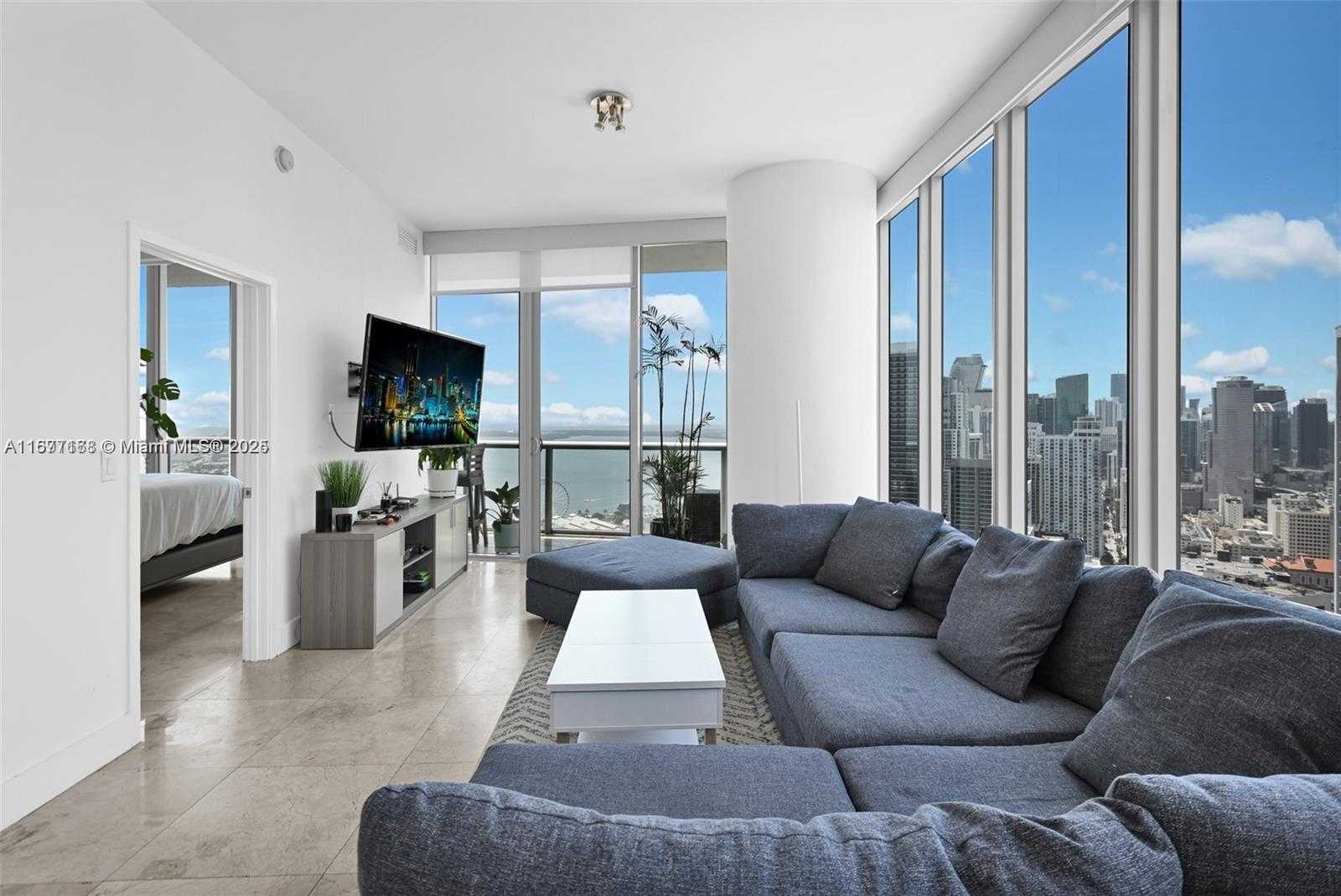 Small Image of 888 BISCAYNE BLVD #4401, Miami Number 13