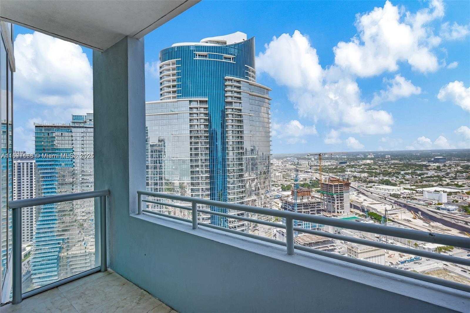 Small Image of 888 BISCAYNE BLVD #4401, Miami Number 14