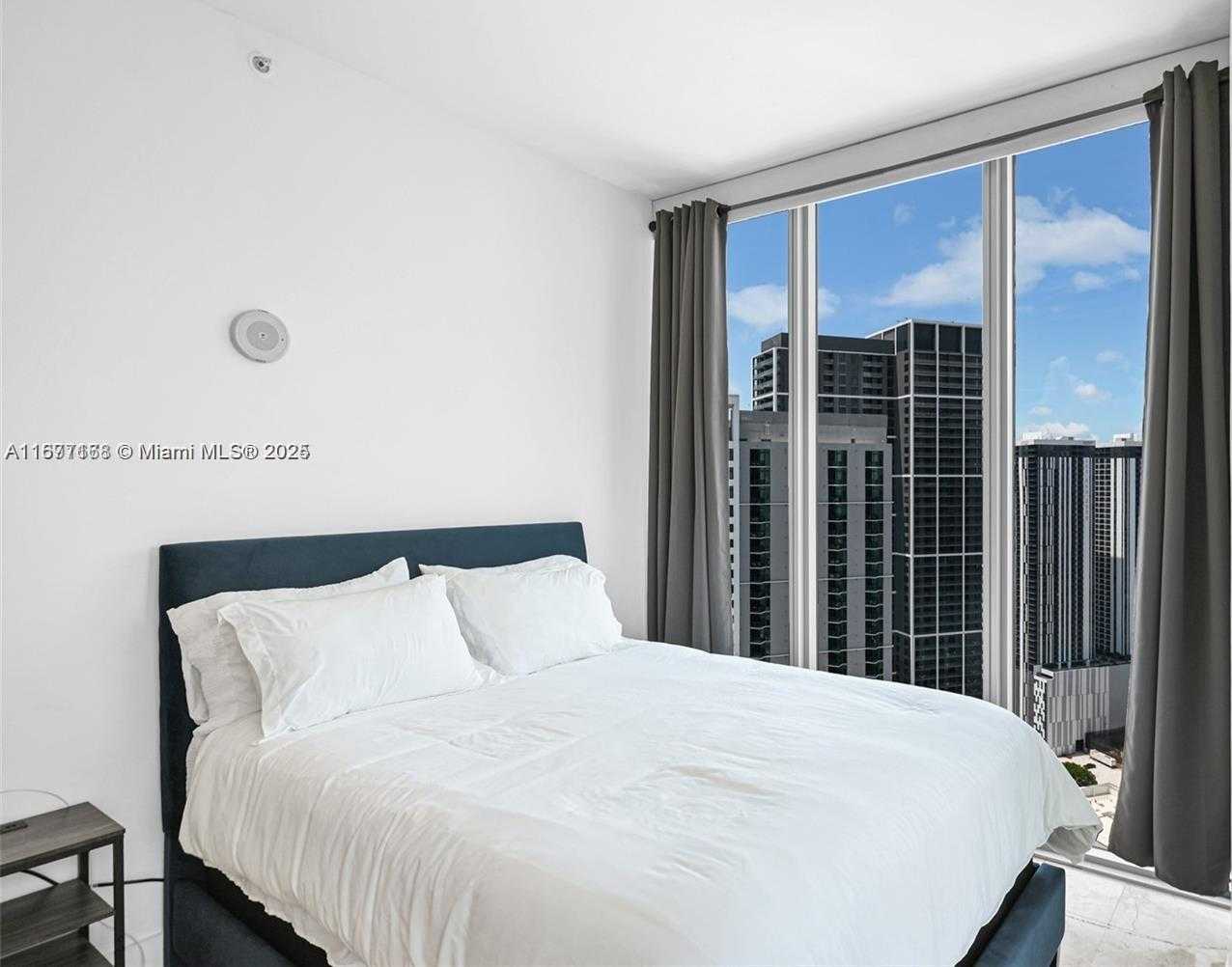 Small Image of 888 BISCAYNE BLVD #4401, Miami Number 25